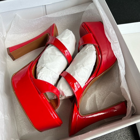 L’INTERVALLE - size 40 - vibes red patent / verni rouge heels - Picture 9 of 9